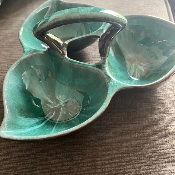 Vintage Blue Mountain Pottery 3 part divided  snack dish - Picture 3 of 7